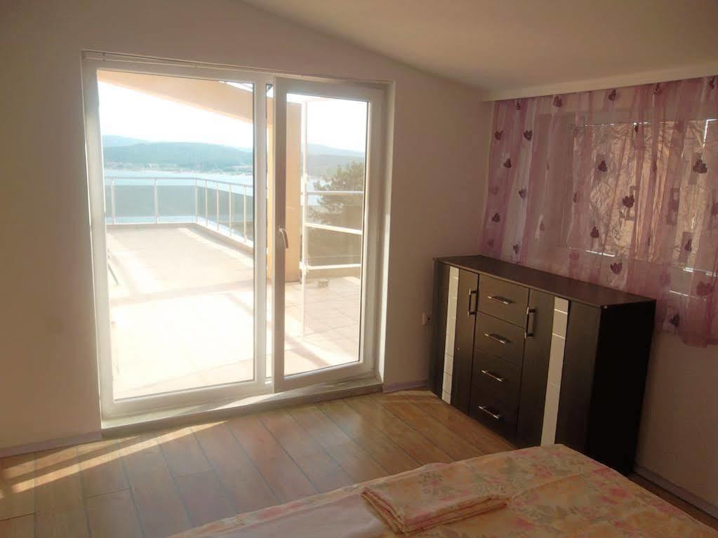 Safo Apartments And Rooms Sozopol Ngoại thất bức ảnh